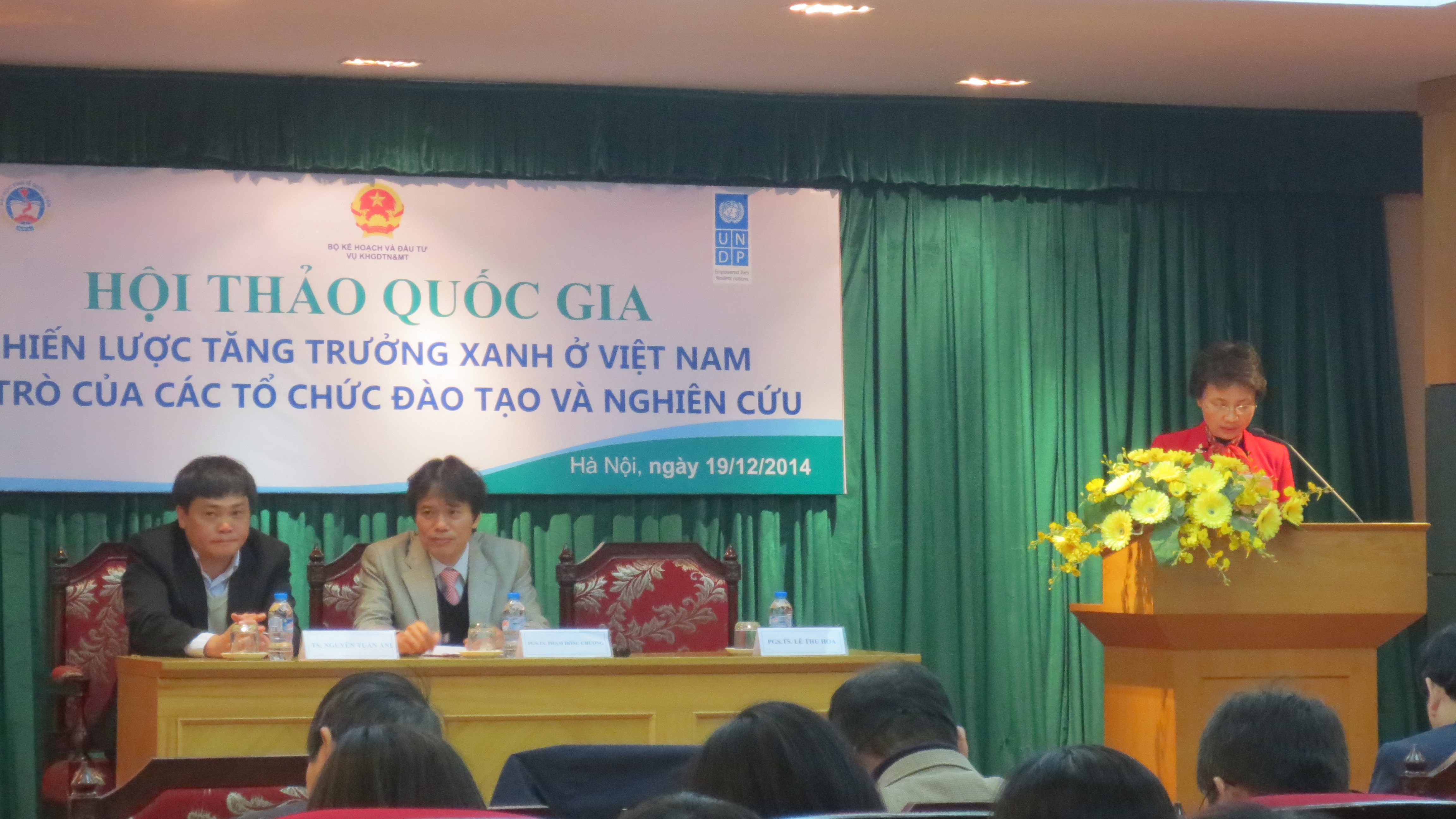 Chiến lược tăng trưởng xanh ở Việt Nam: Vai trò của các tổ chức đào tạo và nghiên cứu